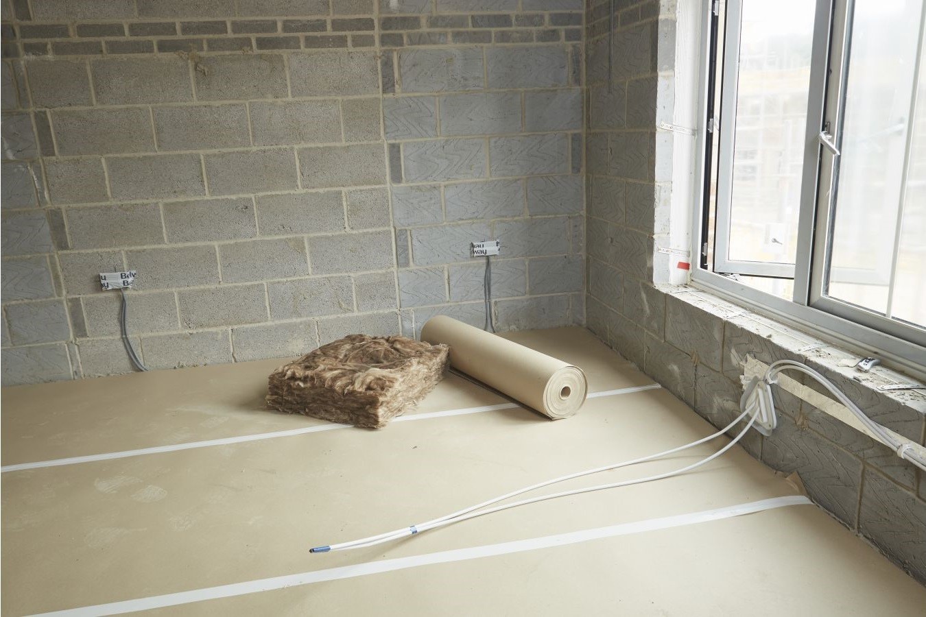 Professional Breathable Floor Protection Roll, For Painting, Plastering